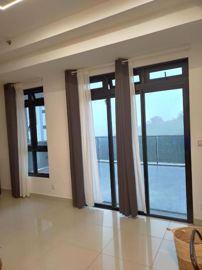 D Bunga مسلم Homestay Pool View Legoland Nusajaya Nusajaya  Exterior photo